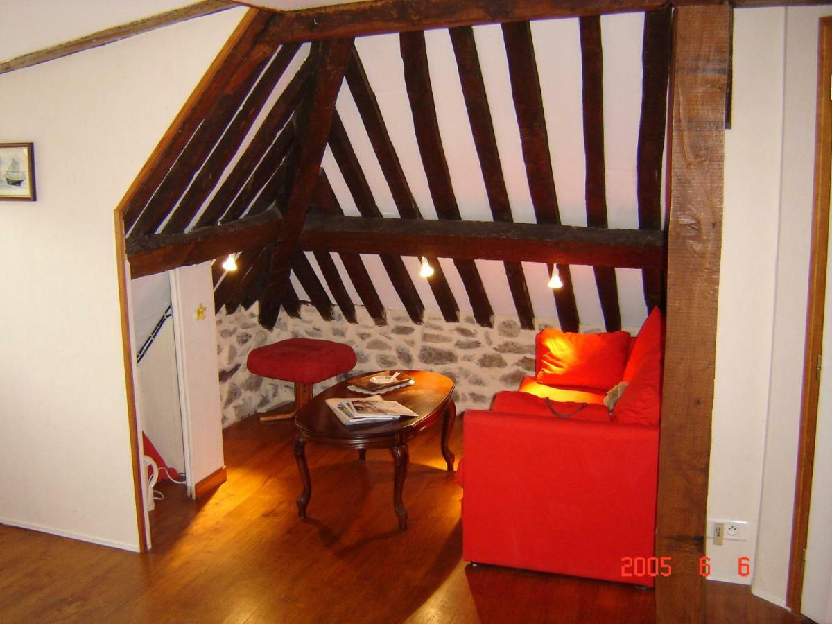Le Logis Du Roc Bed and Breakfast Γκρανβίλ Εξωτερικό φωτογραφία